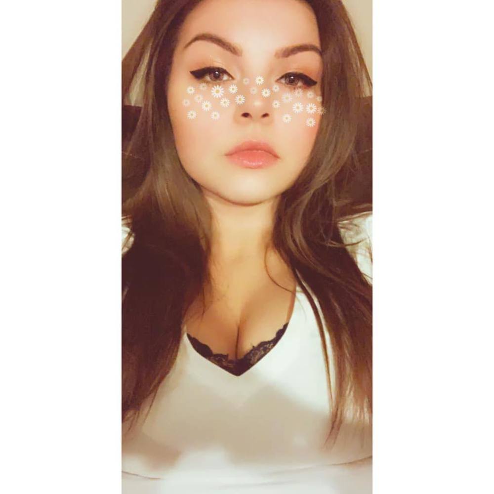 Meet your Posher, Hillary